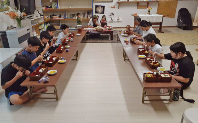 サンこども食堂１-web